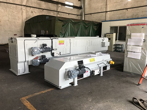 密封定量給料機